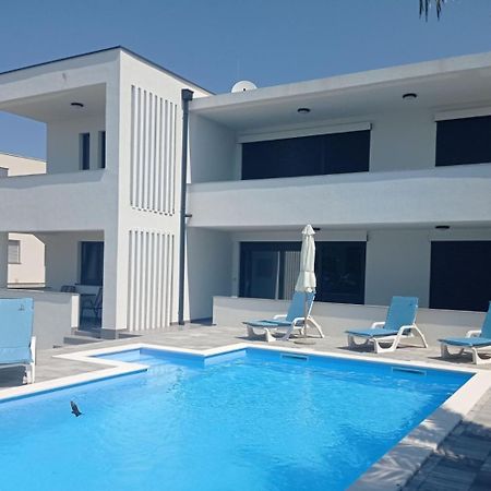 Villa Leptiric Vir Ngoại thất bức ảnh