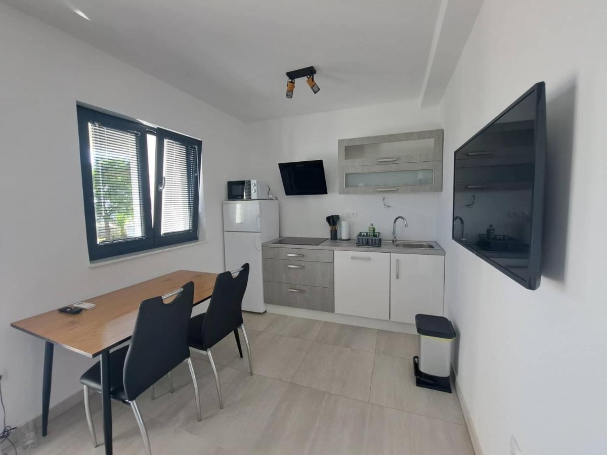 Villa Leptiric Vir Ngoại thất bức ảnh